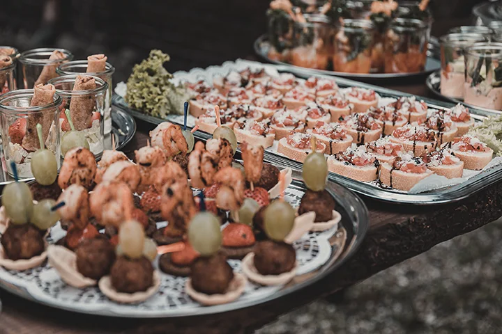 Catering-Buffet mit Fingerfood in der Eventlocation Extrafein Witten